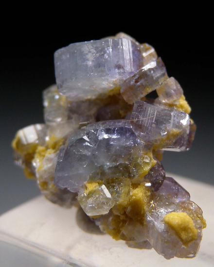 Apatite with Bertrandite from Plain Jane Pocket, Emmons Quarry, Greenwood, Oxford Co., Maine, USA [db_pics/pics/p773c.jpg]