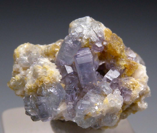 Apatite with Bertrandite from Plain Jane Pocket, Emmons Quarry, Greenwood, Oxford Co., Maine, USA [db_pics/pics/p778a.jpg]