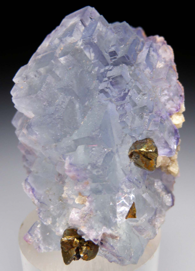Chalcopyrite on Fluorite from Yaogangxian Mine, Hunan, China [db_pics/pics/p827a.jpg]