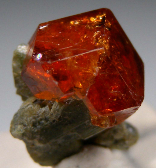 Grossular on Diopside from Mt. Belvidere, Eden Mills, Vermont, USA [db_pics/pics/p882a.jpg]