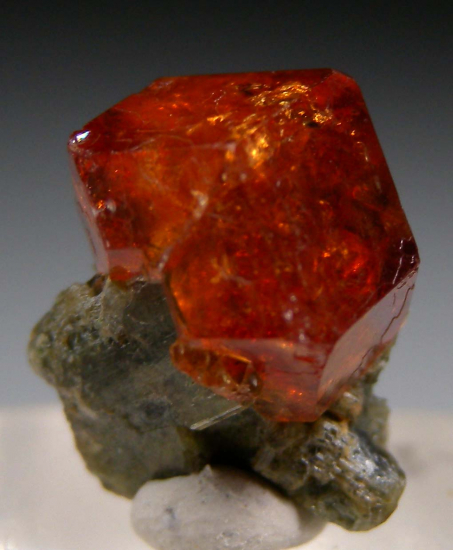 Grossular on Diopside from Mt. Belvidere, Eden Mills, Vermont, USA [db_pics/pics/p882d.jpg]