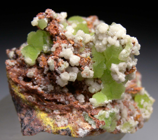Cuprian Smithsonite from Tsumeb, Namibia [db_pics/pics/p934b.jpg]