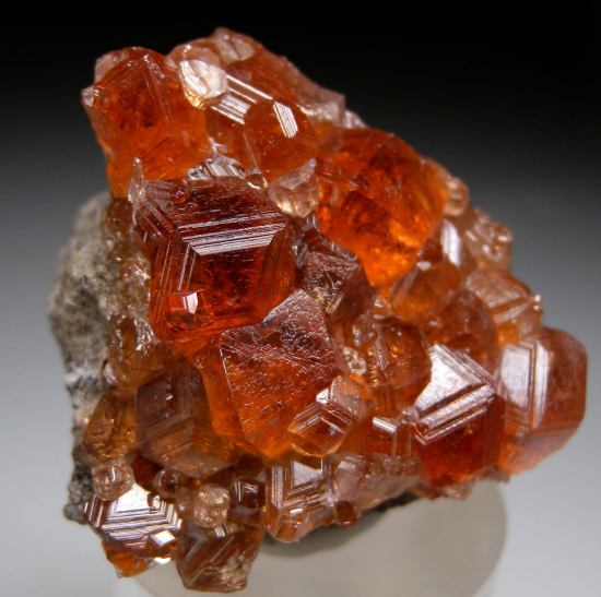 Grossular from Jeffrey Mine, Val-des-Sources, Quebec, Canada [db_pics/pics/p937d.jpg]