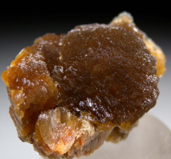 Stilbite from Cornwall Mines, Cornwall Borough, Lebanon County, Pennsylvania, USA [db_pics/pics/p967b.jpg]