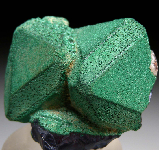 Malachite on Cuprite from Onganja Mine, Khomas, Namibia [db_pics/pics/p975b.jpg]