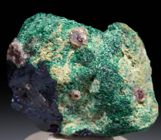 Malachite on Cuprite from Onganja Mine, Khomas, Namibia [db_pics/pics/p975d.jpg]