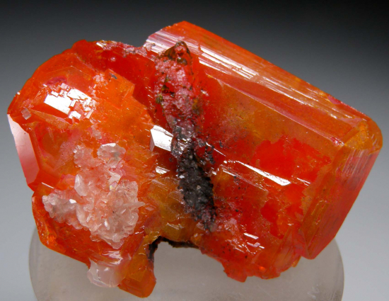 Wulfenite from Red Cloud Mine, La Paz Co., Arizona, USA [db_pics/pics/p976b.jpg]