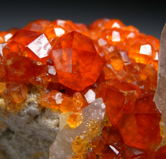Spessartine with Quartz from Tongbei, Fujian Prov., China [db_pics/pics/p981c.jpg]