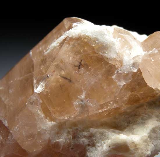 Topaz from Yuno Mine, Shigar Valley, Pakistan [db_pics/pics/pak104b.jpg]