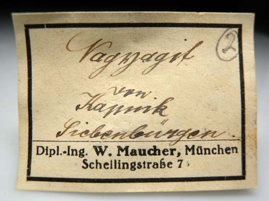 Nagyagite from Nagyag, Hunedoara Co., Romania [db_pics/pics/q303b.jpg]