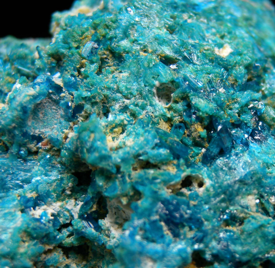 Caledonite from Tiger, Pinal Co., Arizona, USA [db_pics/pics/r102b.jpg]
