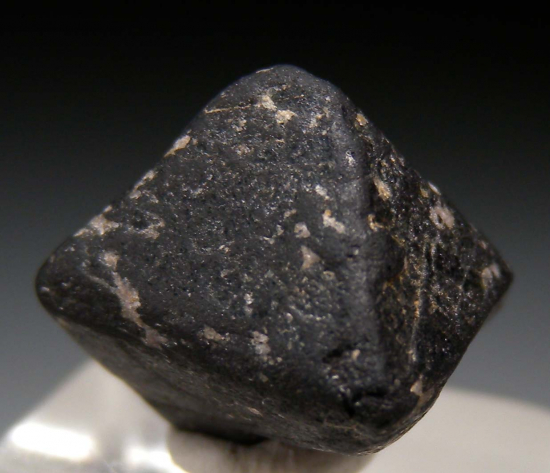 Chromite from Freetown layered complex, Guma Water, Western Area, Sierra Leone [db_pics/pics/r104a.jpg]