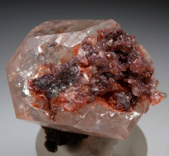 Calcite from Fengjiashan Mine, Daye Co., Huangshi, Hubei, China [db_pics/pics/r108d.jpg]