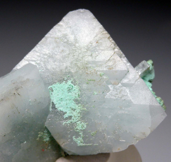 Thometzekite on Anglesite from Tsumeb, Namibia [db_pics/pics/r152c.jpg]