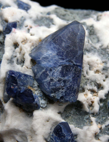 Benitoite from Gem Mine, San Benito Co., California, USA [db_pics/pics/r172c.jpg]