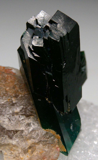Dioptase on Quartz from Kaokaveld, Kunene Region, Namibia [db_pics/pics/r224c.jpg]