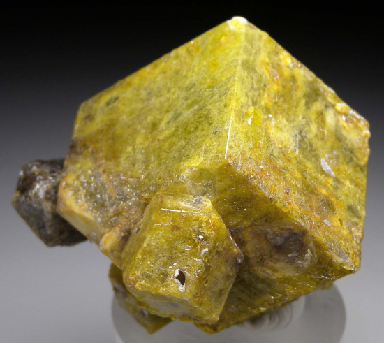 Vesuvianite on Grossular from Sierra de Cruces, Sierra Mojada Municipality, Coahuila, Mexico [db_pics/pics/r249b.jpg]