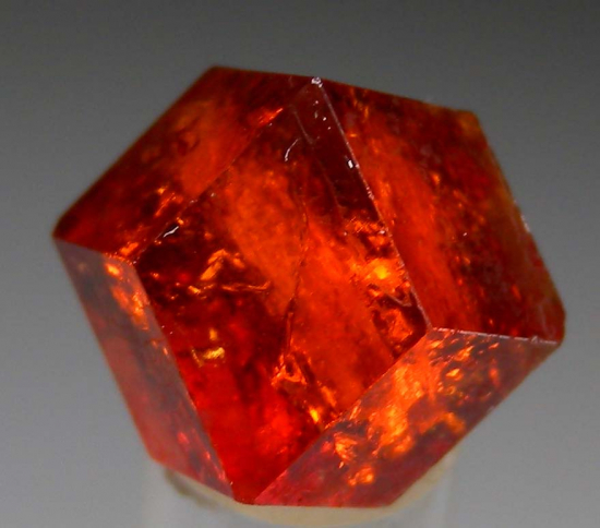 Grossular from Mt. Belvidere, Eden Mills, Vermont, USA [db_pics/pics/r258a.jpg]