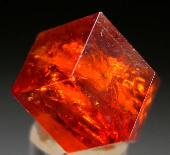 Grossular from Mt. Belvidere, Eden Mills, Vermont, USA [db_pics/pics/r258b.jpg]