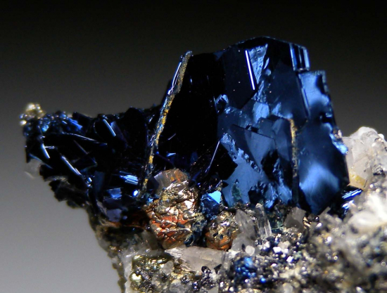 Covellite with Quartz from Butte, Silver Bow Co., Montana, USA [db_pics/pics/r327d.jpg]