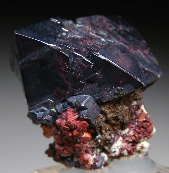 Cuprite with Silver, Copper from Rubtsovskiy Mine, Altaiskiy Krai, Siberia, Russia [db_pics/pics/r331b.jpg]