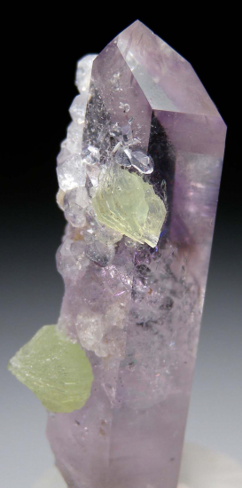 Prehnite, Analcime on Quartz from Goboboseb Mountains, Brandberg Area, Namibia [db_pics/pics/r332b.jpg]
