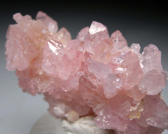 Rose Quartz from Minas Gerais, Brazil [db_pics/pics/r335b.jpg]