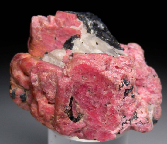 Rhodonite from Franklin, Sussex Co., New Jersey, USA [db_pics/pics/r355a.jpg]