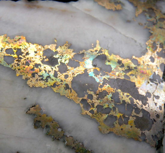 Algodonite from Ahmeek Mine, Keweenaw Co., Michigan, USA [db_pics/pics/r369c.jpg]