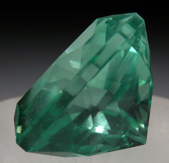 Fluorite gemstone from William Wise Mine, Westmoreland, Cheshire County, New Hampshire, USA [db_pics/pics/r381b.jpg]