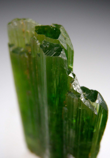 Tremolite from Merelani Hills, Arusha, Tanzania [db_pics/pics/r403c.jpg]