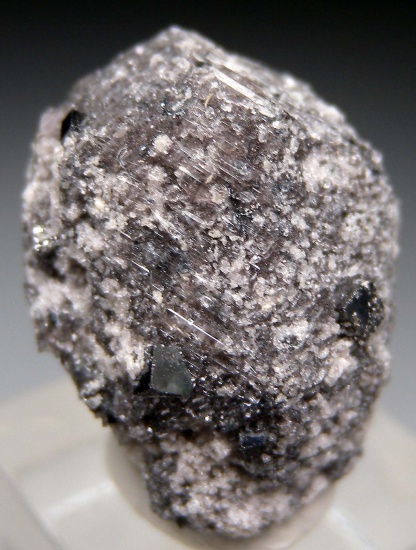 Bixbyite on Garnet pseudomorph from Pismire Wash, Thomas Range, Juab Co., Utah, USA [db_pics/pics/r414a.jpg]
