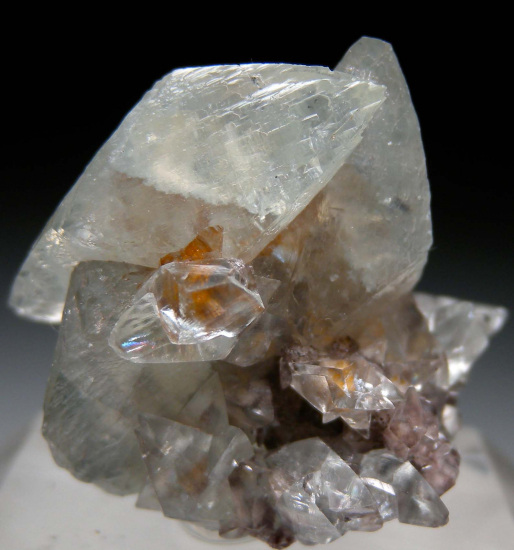 Smithsonite from Berg Aukas Mine, Grootfontein, Namibia [db_pics/pics/r457a.jpg]