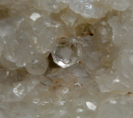 Grossular from Stifle Memorial Claim, Georgetown, El Dorado Co., California, USA [db_pics/pics/r523c.jpg]