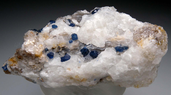 Spinel from Kajiado Co., Kenya [db_pics/pics/r525b.jpg]