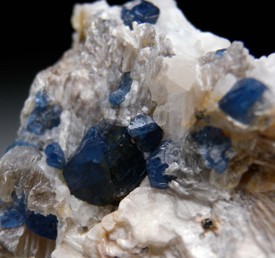 Spinel from Kajiado Co., Kenya [db_pics/pics/r525d.jpg]