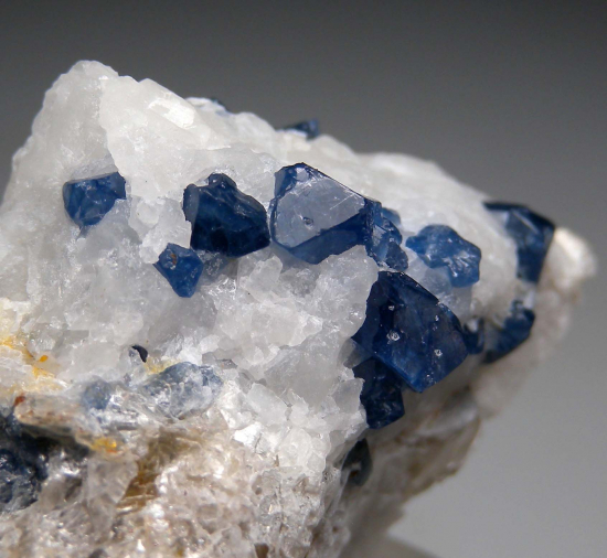 Spinel from Kajiado Co., Kenya [db_pics/pics/r526c.jpg]