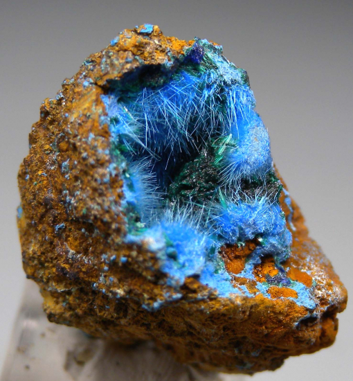 Cyanotrichite from Grandview Mine, Coconino Co., Arizona, USA [db_pics/pics/r531b.jpg]