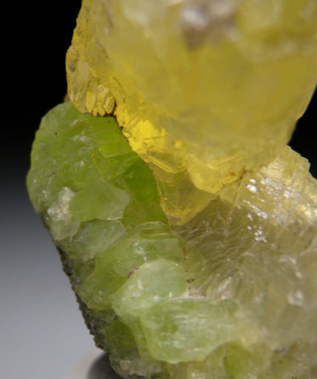 Prehnite from Merelani Hills, Arusha, Tanzania [db_pics/pics/r561b.jpg]