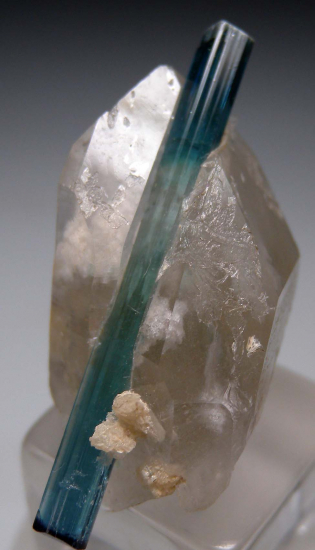 Indicolite on Quartz from Kunar Prov., Afghanistan [db_pics/pics/r582b.jpg]