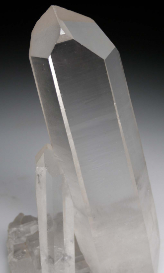 Quartz from Mt. Ikaka, Betafo Dist., Antananrivo Prov., Madagascar [db_pics/pics/r589c.jpg]