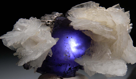 Barite, Galena on Fluorite from Denton Mine, Hardin County, Illinois, USA [db_pics/pics/r598e.jpg]