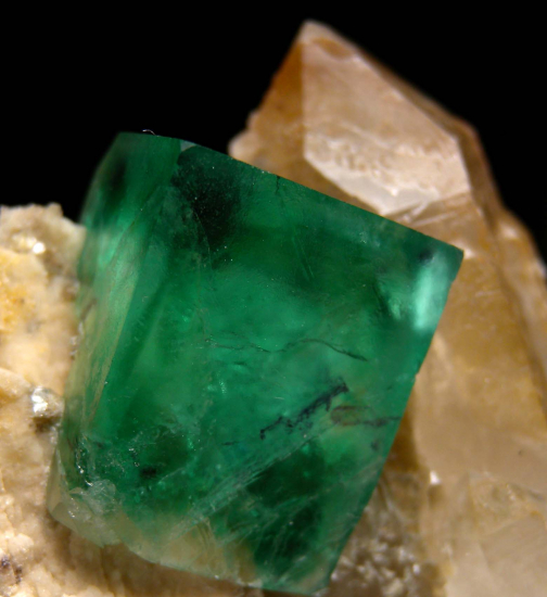 Fluorite with Quartz from Erongo Mtns., Namibia [db_pics/pics/r602d.jpg]