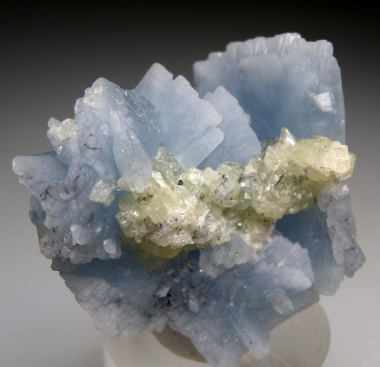 Prehnite from Merelani Hills, Arusha, Tanzania [db_pics/pics/r603b.jpg]