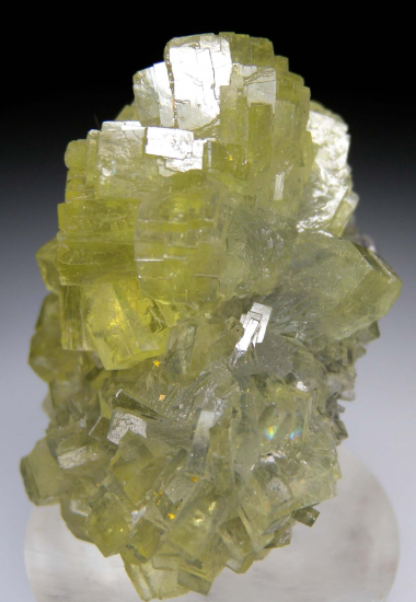 Prehnite from Merelani Hills, Arusha, Tanzania [db_pics/pics/r604a.jpg]