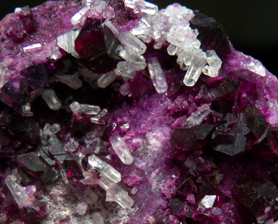 Kammererite from Kop Krom Mine, Kop Daglari, East Anatolia, Turkey [db_pics/pics/r614d.jpg]