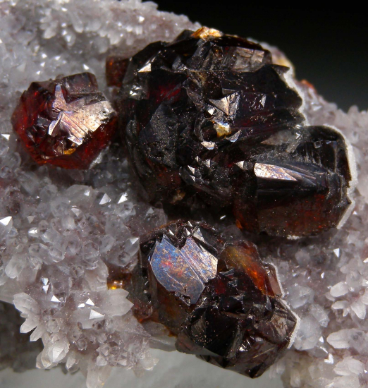 Sphalerite on Quartz from Shuikoushan Mine, Hunan, China [db_pics/pics/r668b.jpg]
