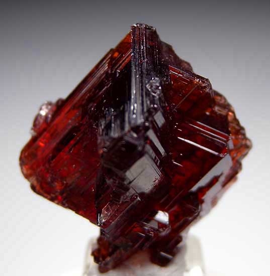 Spessartine from Navegador Mine, Conselheiro Pena, Minas Gerais, Brazil [db_pics/pics/sa555a.jpg]