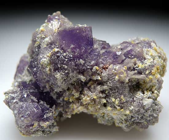 Coquimbite from Javier Mine, Ayacucho Dept., Peru [db_pics/pics/sa570a.jpg]