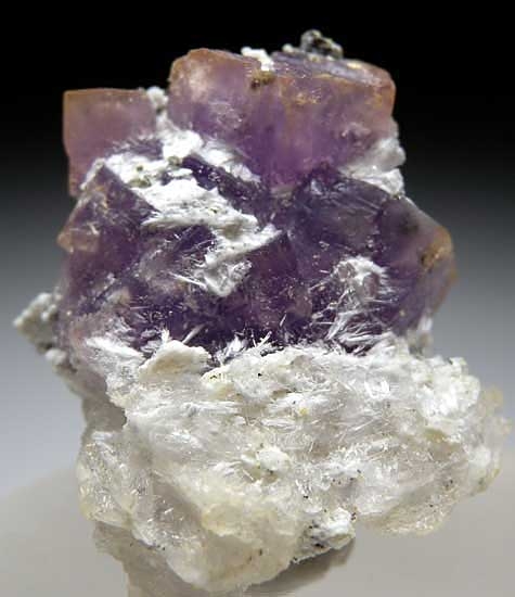 Coquimbite from Javier Mine, Ayacucho Dept., Peru [db_pics/pics/sa577a.jpg]